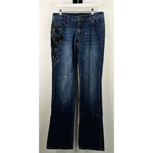 Wrangler Rock 47 Jeans Size 9 Women's Mid-Rise Embroidered‎ Designs Bootcut Leg - Picture 2 of 13